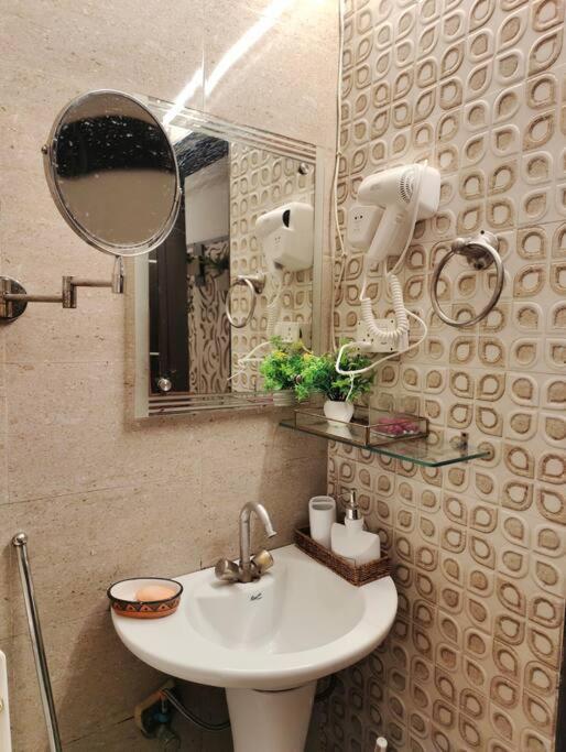 Sufiyana सादा परंतु सुंदर Apartment
